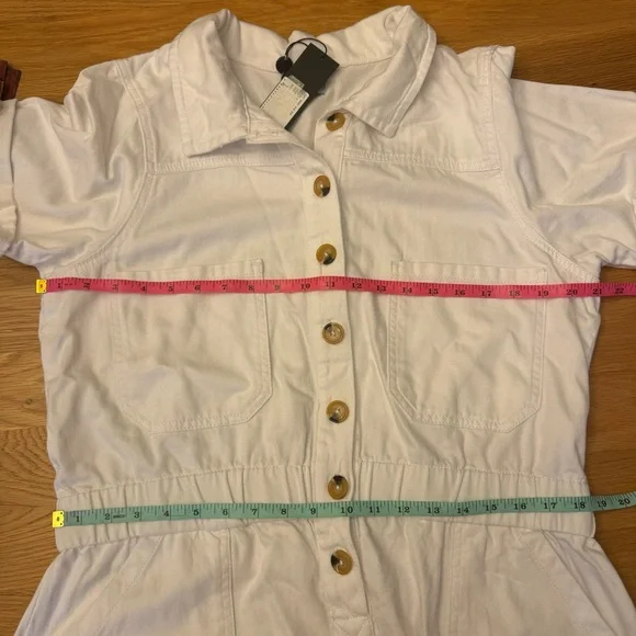 GIANNI BINI WOMEN’S ROMPER XL WHITE DENIM SHORTS BUTTON DOWN‎ COLLARED STRETCH - Picture 2 of 4